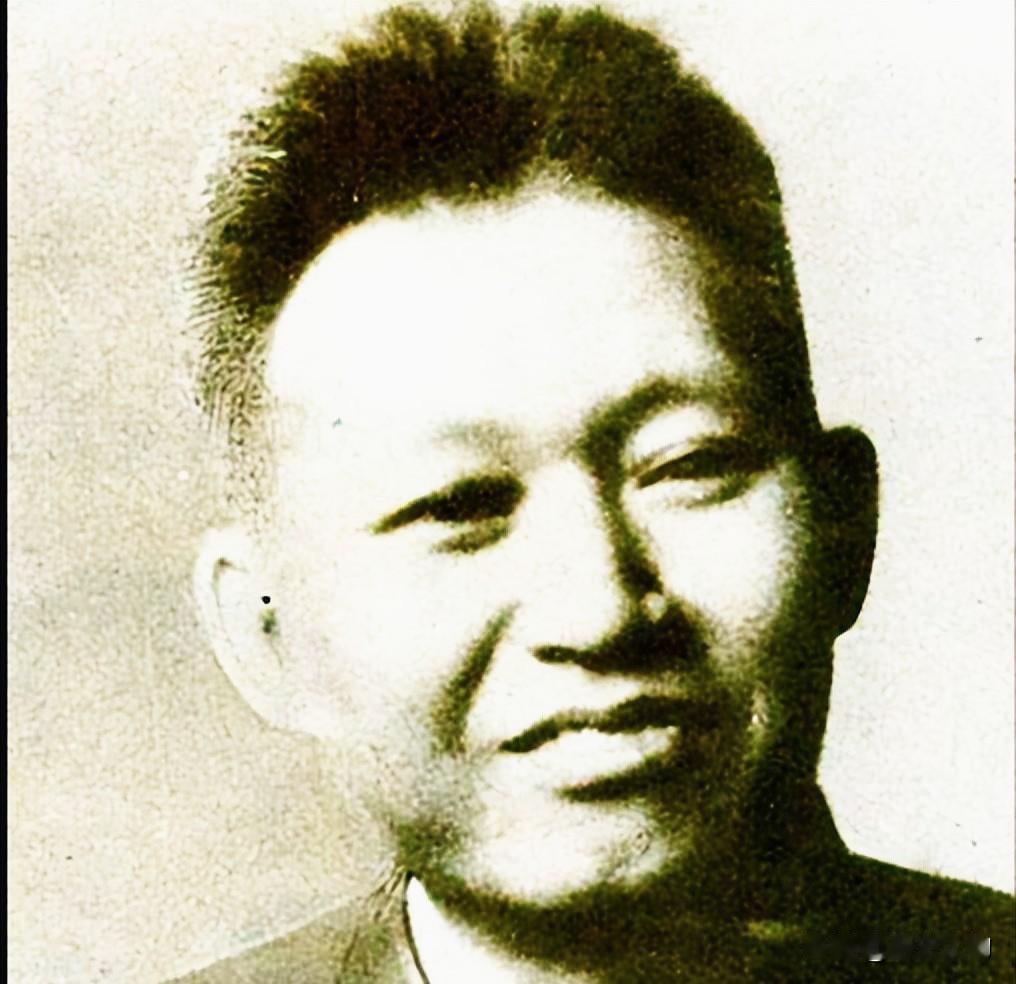 凯丰于1955年3月23日在北京病逝，享年49岁。他原名何克全，1906年生