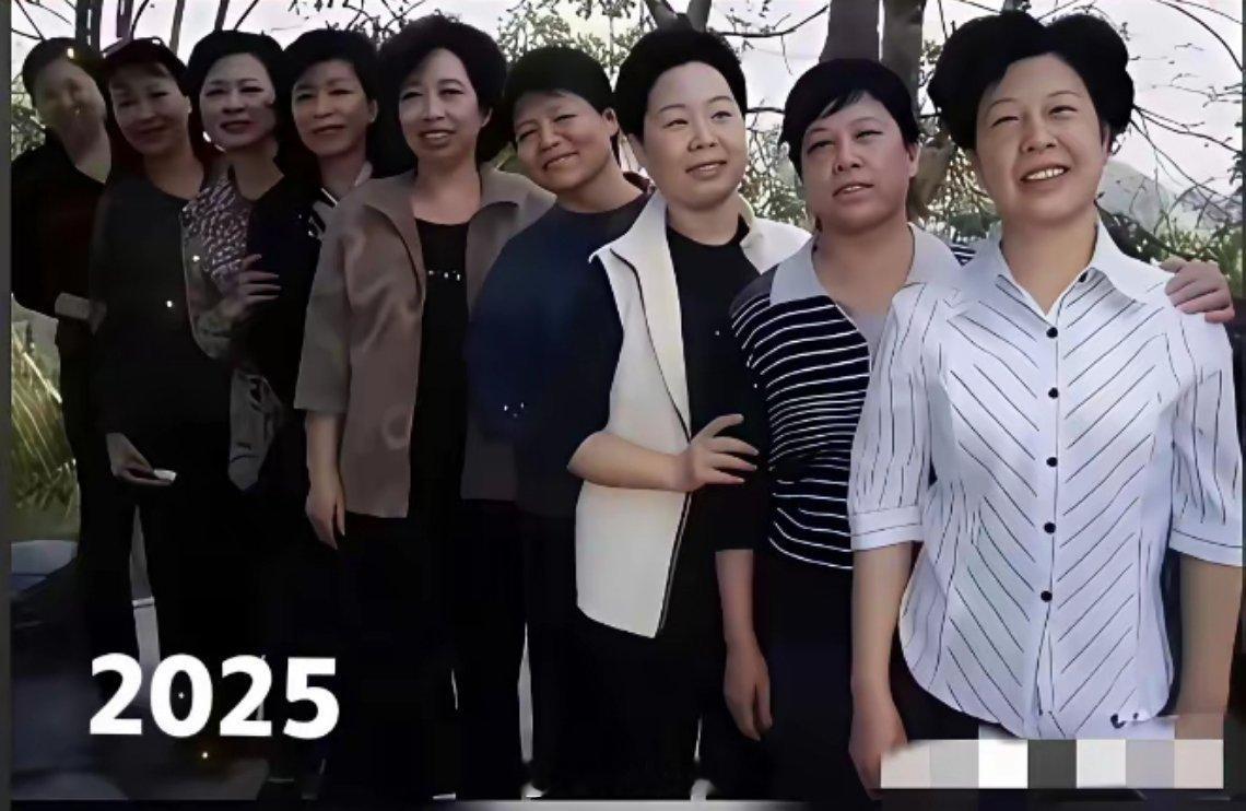 战场枪炮保通畅，生死之交炼青春。最美的人，向你们致敬。