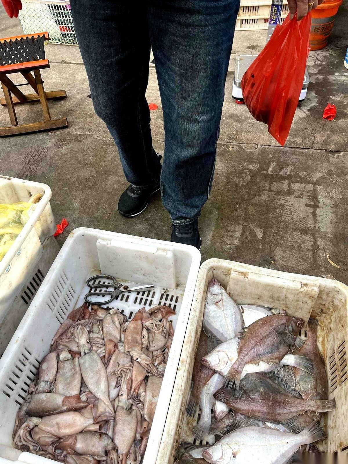 猪肉7块9，白菜7毛9？我信了你的邪，今天中午饭都没吃，特意跑了一趟超市。结