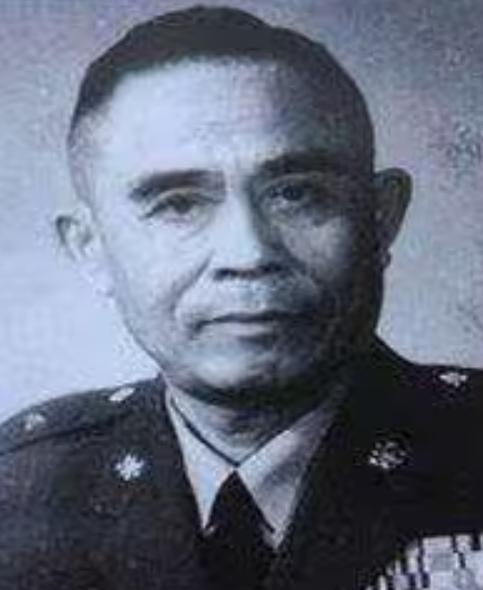 傅作义放走5个拒绝起义的将领，30年后结局天差地别。1949年，北平和平解放，作