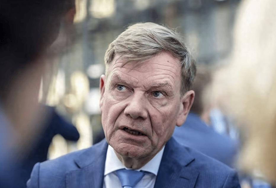 德国急了！马克龙拿大单后，外长火速安排访华德国真有意思，明明与法国同