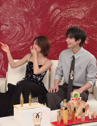 娇兰你是懂宠粉的！直接给豹豹猫猫升title，这波操作太圈粉，我宣布从此成为娇兰