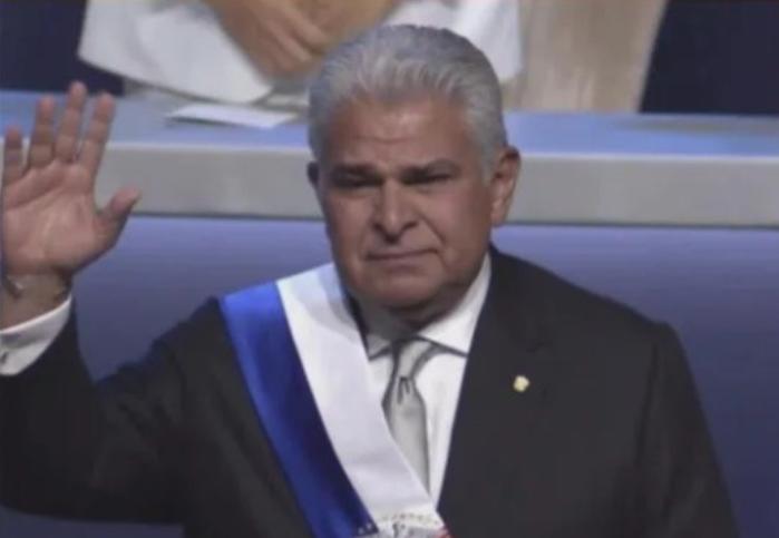 巴拿马这回真是把“见风使舵”演绝了。跟着老美后面起哄，招呼都不打一个，就敢强行接