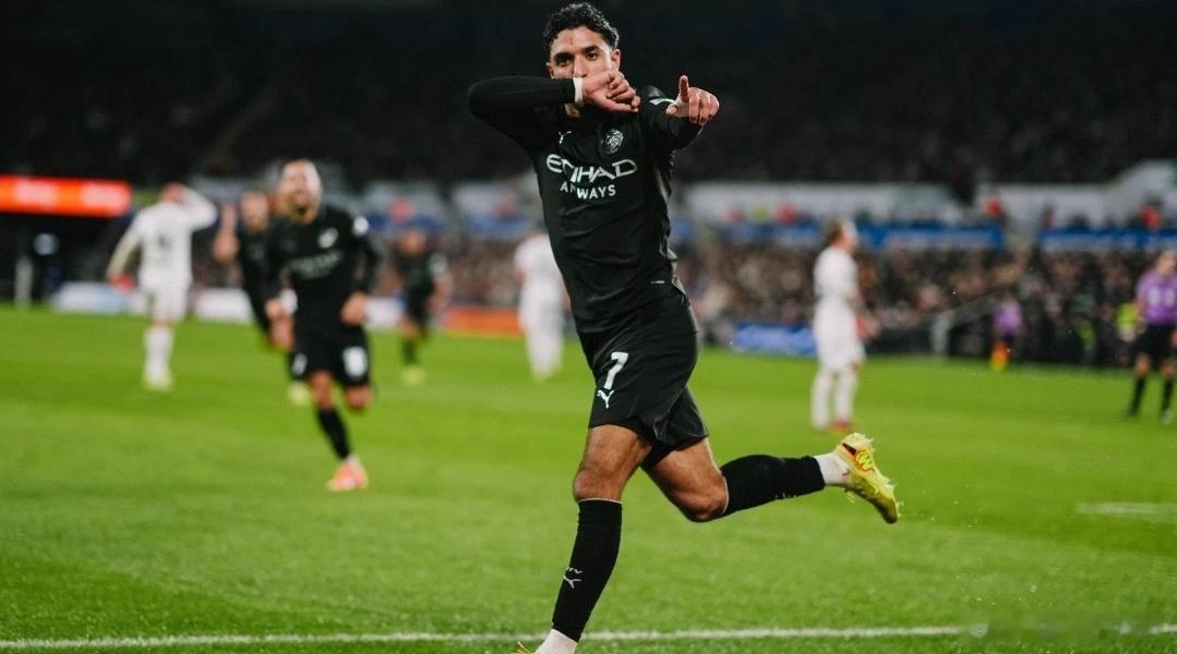 马尔穆什：签约曼城让我欣喜若狂，面对纽卡戴帽是我最佳时刻曼城前锋马尔穆什近日接受