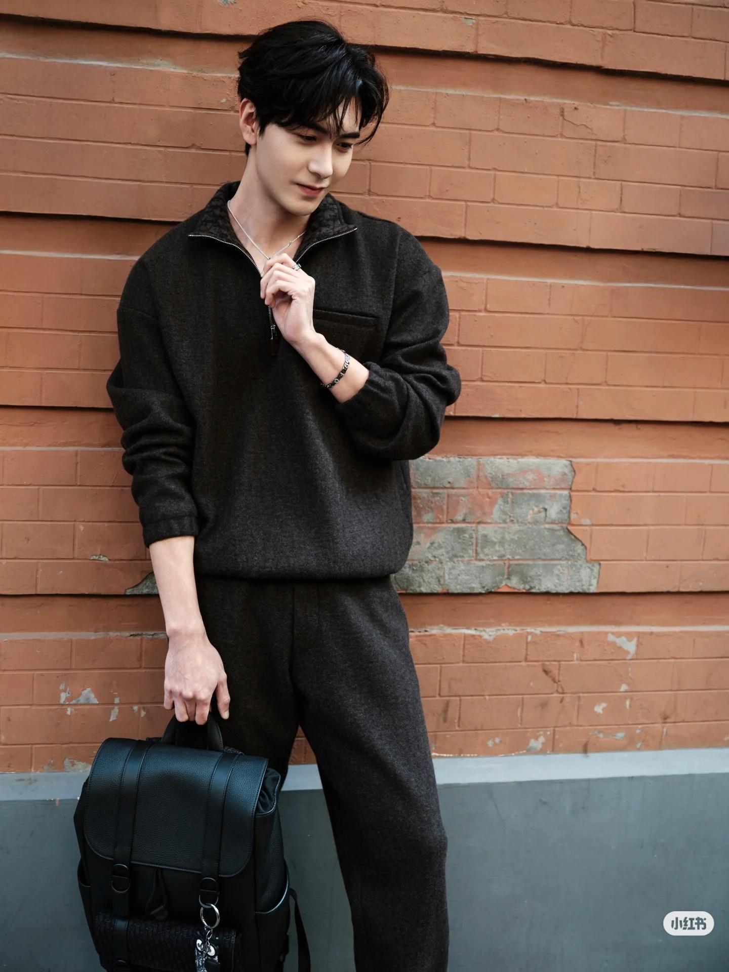 陈星旭爸粉大本营陈星旭炎拓越来越帅了，我塞……