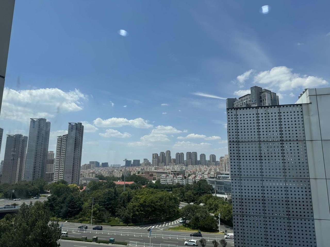 1、搞钱才能让一个人通透，读书、性、爱情、婚姻、等都只会让一个人变愚钝。一个人只
