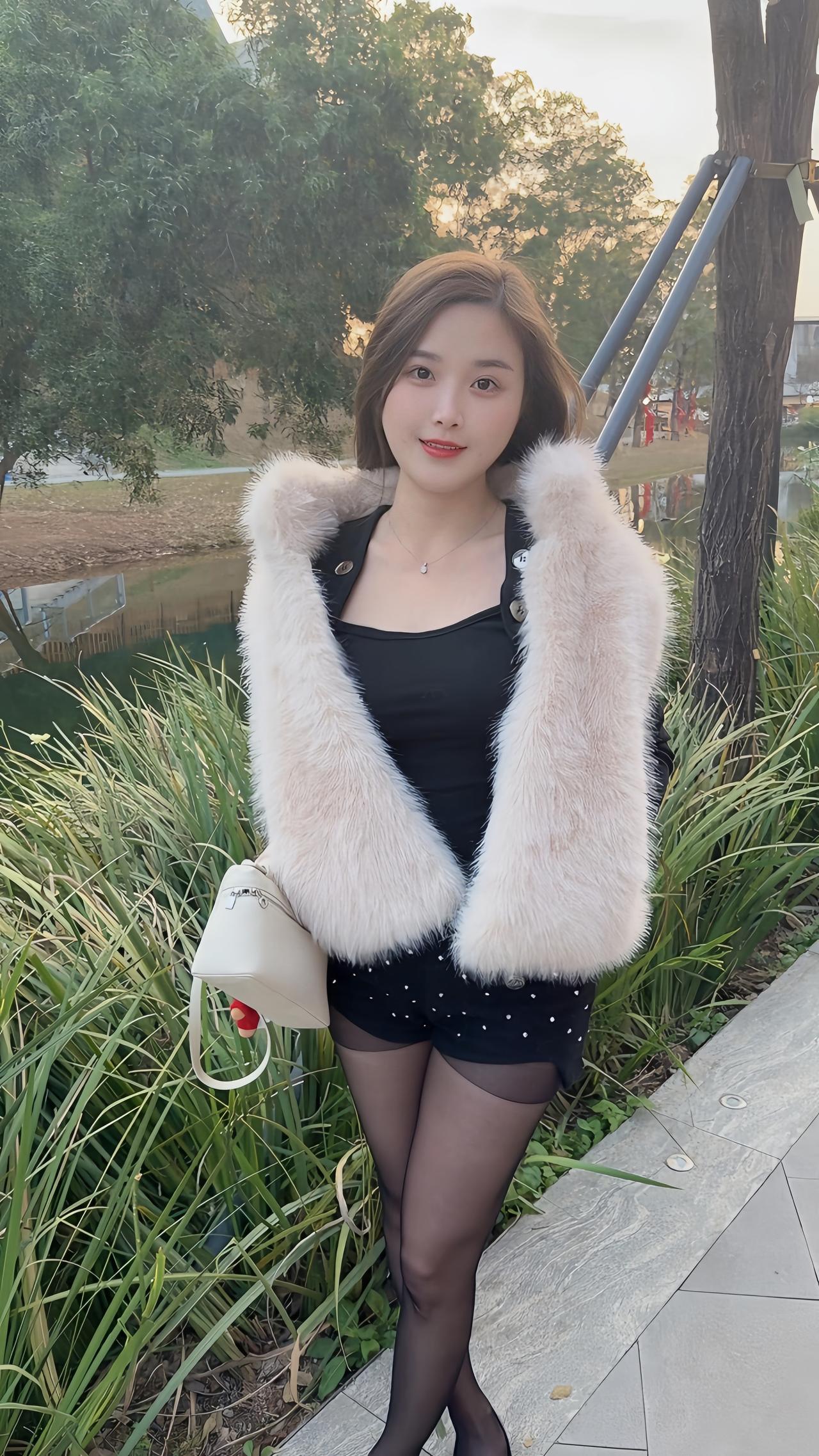 爱你老己祝新的一年顺风顺水顺财神～