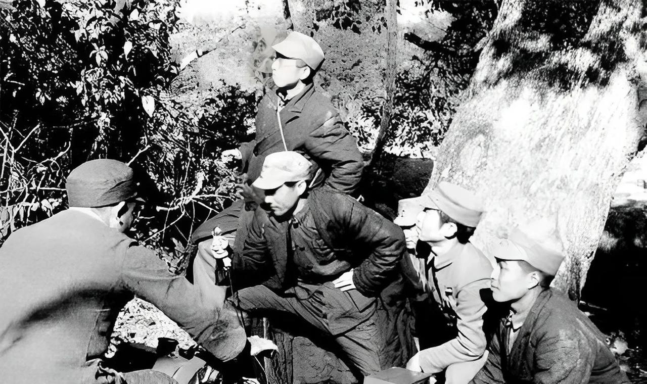 1942年，70多名八路军在寺庙入睡。一战士半夜小便，忽然瞪大眼睛，高喊：“鬼子