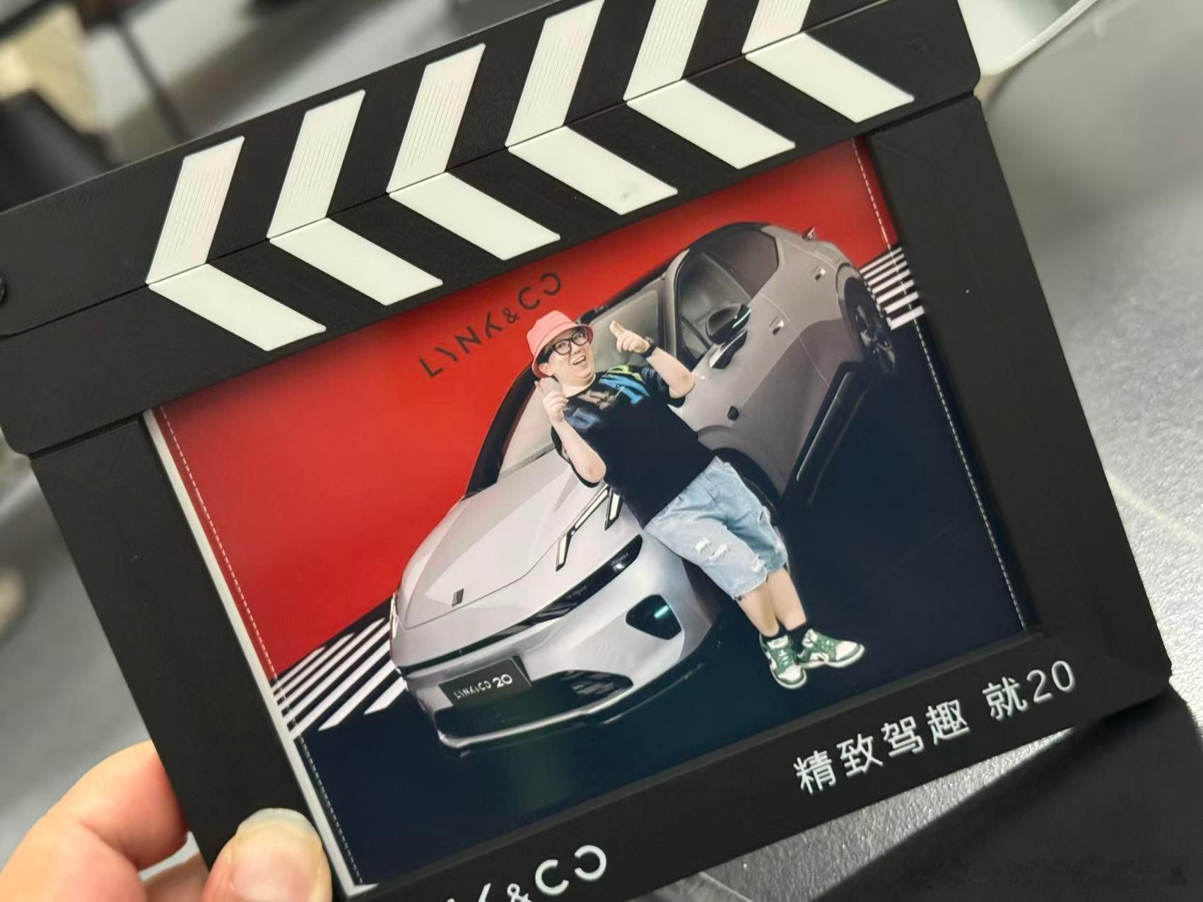 领克20棚拍正式解密精致驾控趣享人生跟大家分享一组棚拍的细节每一次参加领克的媒