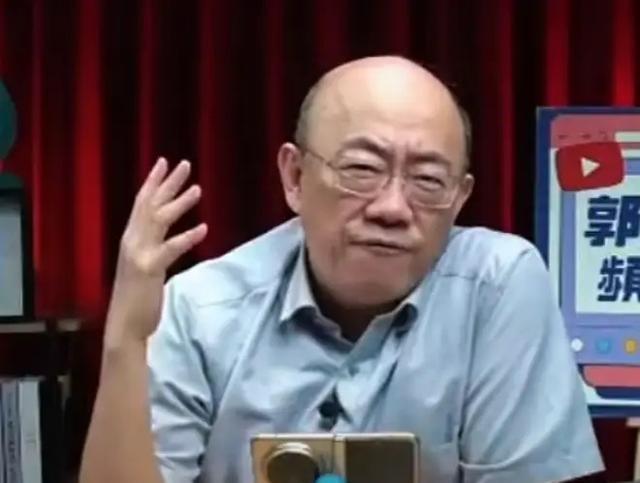 台湾时事评论员郭正亮说：“今年春节我刚好在美国，我有看英文节目。宇树机器人的武术