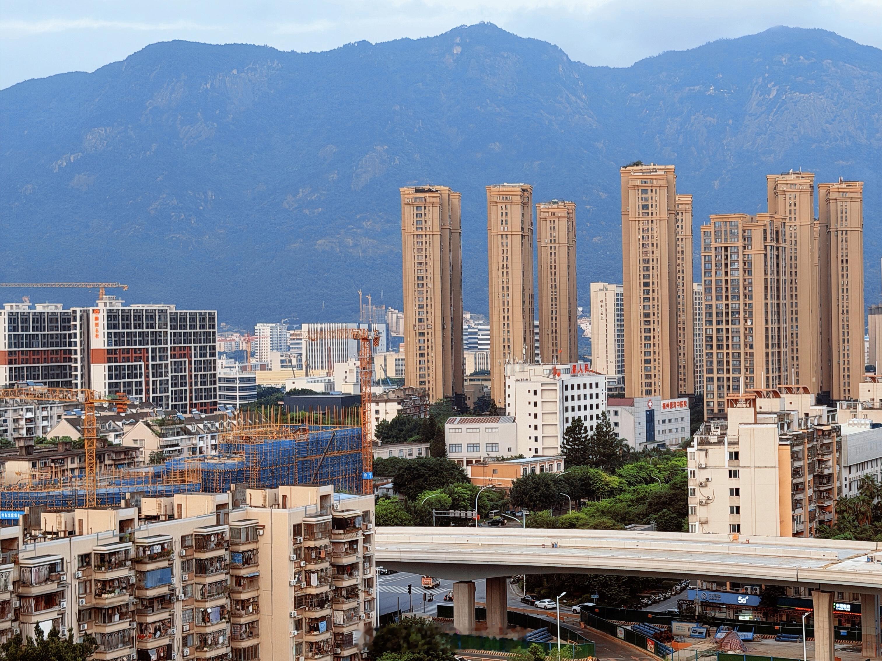 福州商业/◌在建的鼓山大厦速度挺快​​​