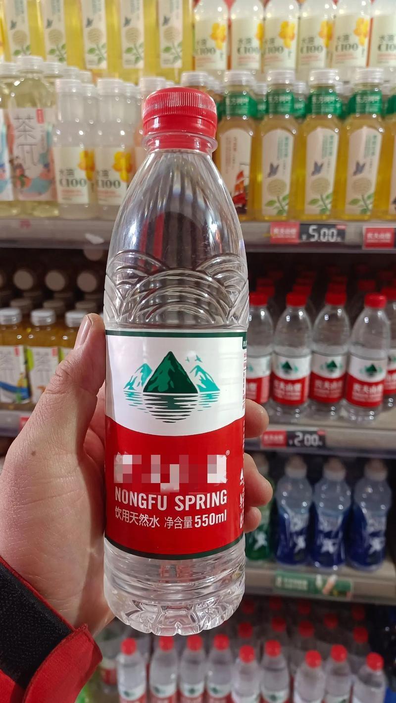 你不喝饮料是因为啥？南阳的网友发现没有，今年超市的饮料可便宜不少？俺大姑姐前