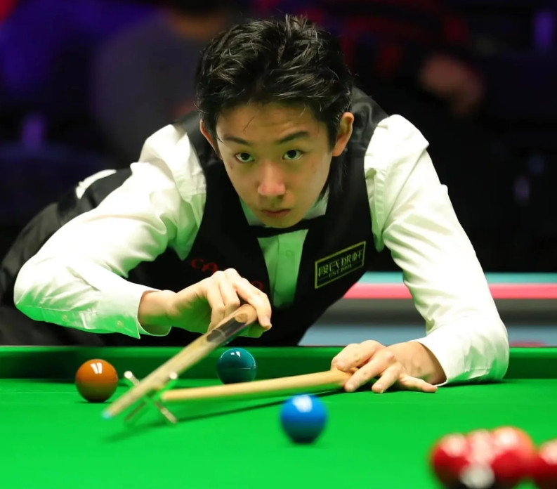 吴宜泽5：6被囧哥逆转，未能与希金斯会师决赛。客观而言，吴宜泽的能力与囧哥还是有