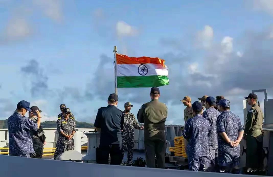 印度媒体“力挺”日高市早苗.声称“中国要尊重日本军事实力”最近，虽然一些国家