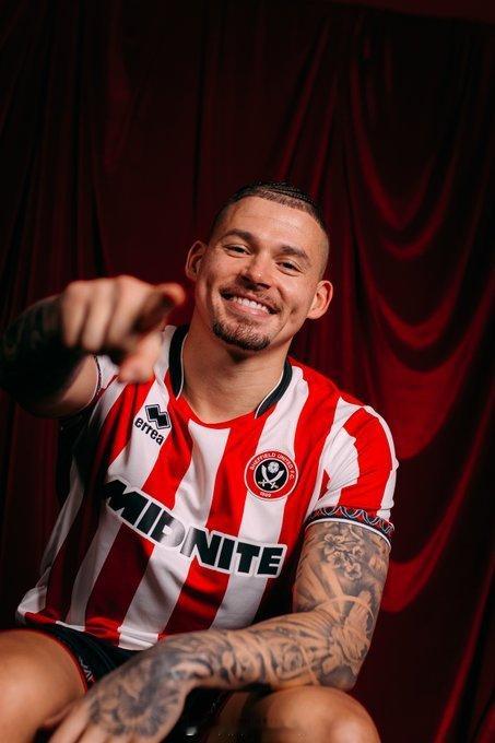 【玩梗】英冠球队谢菲联官推：当“约克郡皮尔洛”回到了约克郡，他知道约克郡足球意味