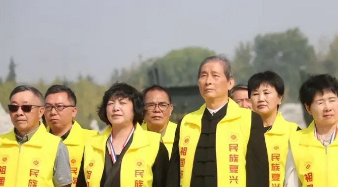 打响锄奸第一枪！台湾神秘队伍出击，扬言要铲除“台独”分子，曾对李登辉下手，把他吓