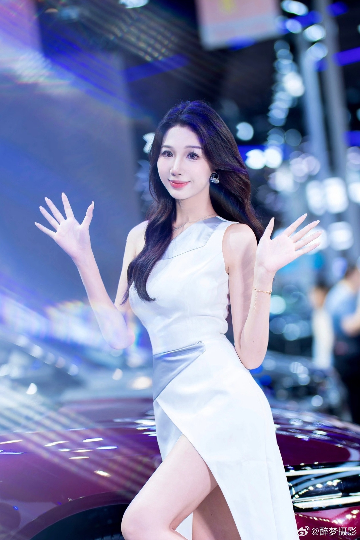 模特返片宝藏摄影博主推荐计划模特：翻车鱼活动：东莞车展备注：拍照调色是醉梦，选