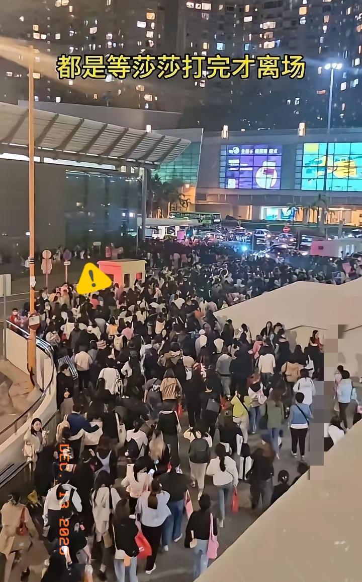 如果不是把莎莎放到了最后一场，这些人绝对不会晚睡的。莎莎和长椅美柚的球到了半夜快