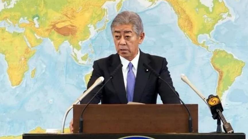 岩屋毅代表日本相关民间经贸团体，落座中方贵宾桌参与会谈，日本政坛高市早苗一方的回