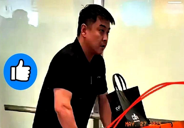 一觉醒来！王皓传来了好消息！王皓从多哈回来扛了个鼓鼓囊囊的大包，一进门就
