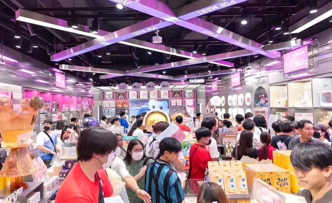 中泰互免签证政策落地后，一大批泰国人组团来到魔都上海，其背后的原因让人叹为观止。