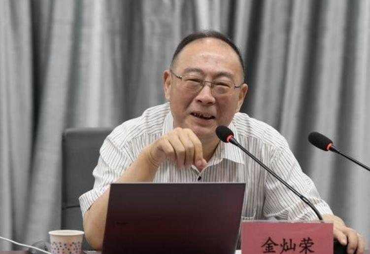 “中国未来五年日子不好过！”金灿荣教授曾发出警告：未来五年极有可能发生一件大