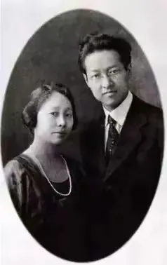 1920年，赵元任回国，清华校长有些为难，不知让他教什么。于是给他开设了八门课程