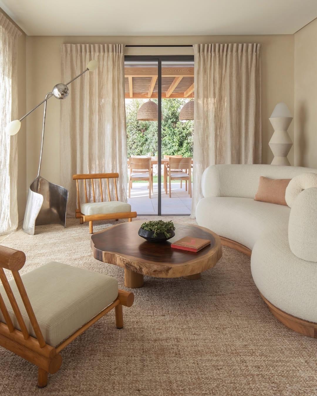 拒绝浮夸装修，自然朴素的家，才是理想栖息地要论什么装修风格耐看且经典大气?家