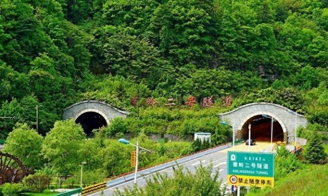 1997年，中国修建秦岭隧道，向德国购买盾构机，德国当时十分傲慢：3.5亿一台，