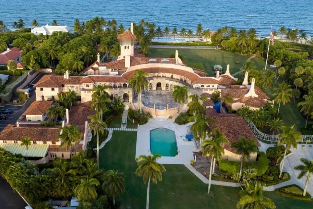 在收紧签证政策的同时，美国其实也需要大量外来劳工，特朗普自己的企业也有这样的需求