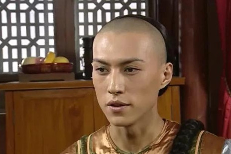 节目里，金星问蒋欣：“王凯、靳东、祖峰三个类型的男生，让你选一个做男朋友，你会选