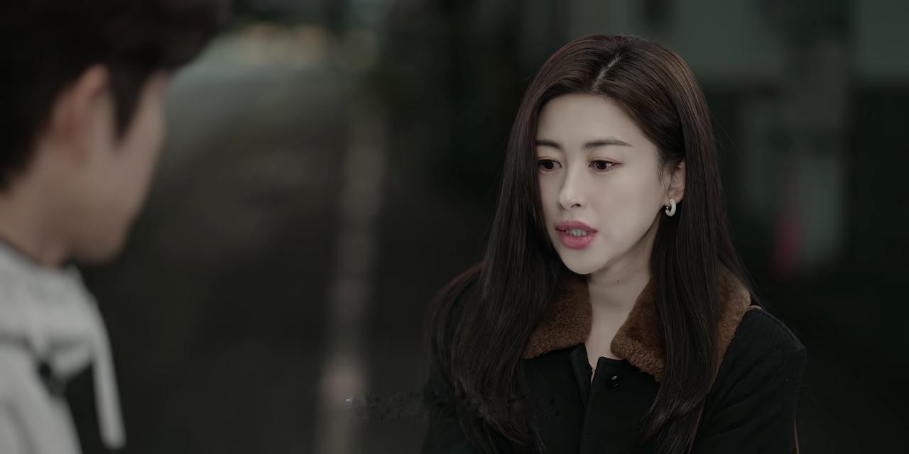 《蜜语纪》这部剧里面钟汉良的霸总真的演爽了！整部剧里，存在大量英雄救美的情节