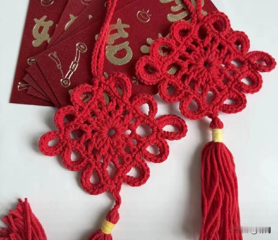 今年春节是最开心的一年了！以往，春节放7天或者8天，然后还要调休一两天，放假