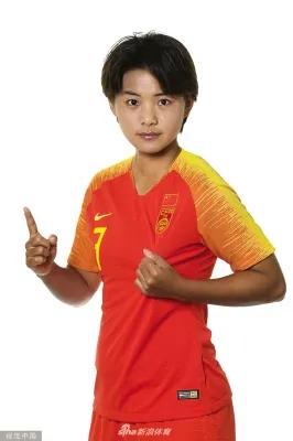 近10年来，王霜都一直是中国女足的绝对核心，但这一届东亚杯后，却有着这样一种声音