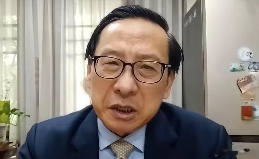 高志凯说了句大实话：中国不是移民国家。半夜出门不用怕，孩子上学不花钱，看病有医保