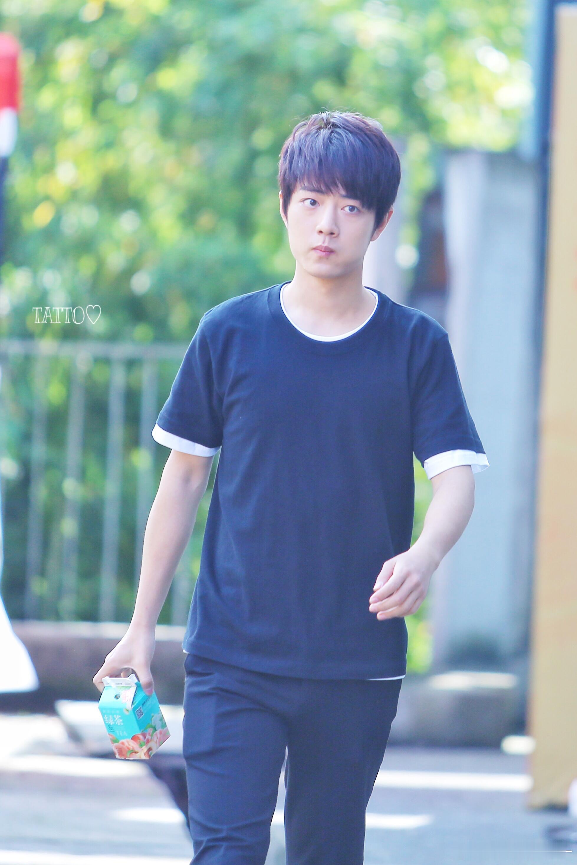 好喜欢早期圆脸的肖战呆萌呆萌的还是个宝宝呢🥰🫶