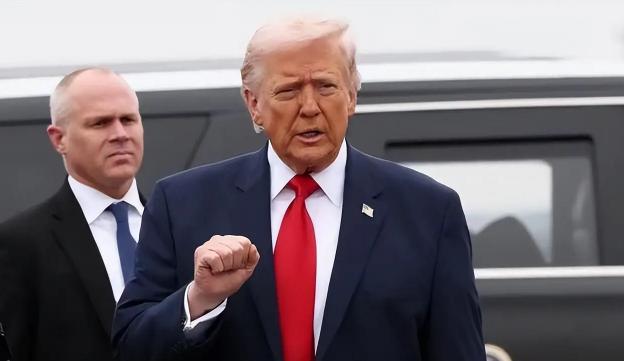 古巴陷入能源危机之后，特朗普觉得这波稳了，可没想到中俄货轮随后为古巴送上了温暖。