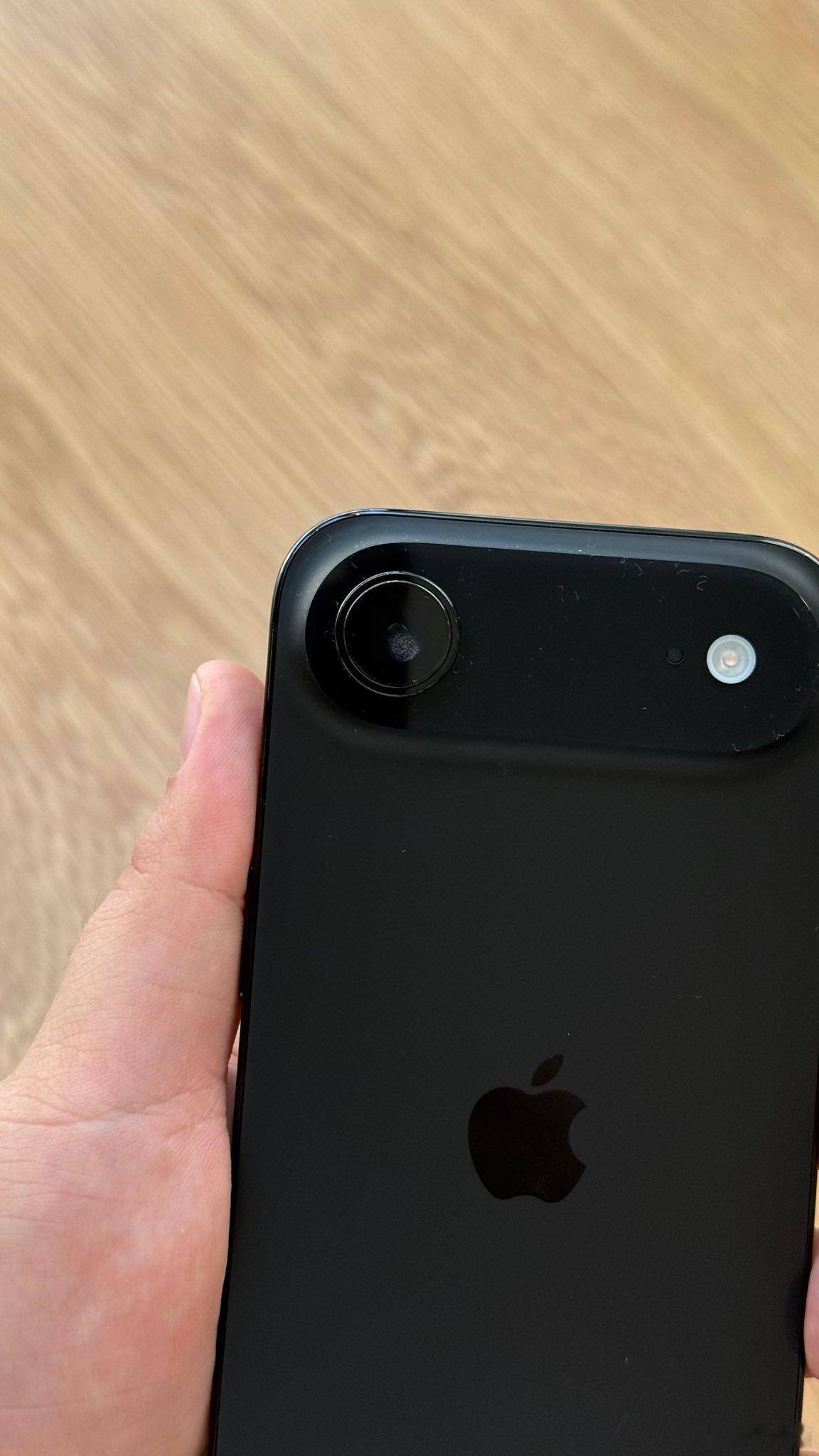 刷到了好几个iPhoneAir进水汽的案例了​​​