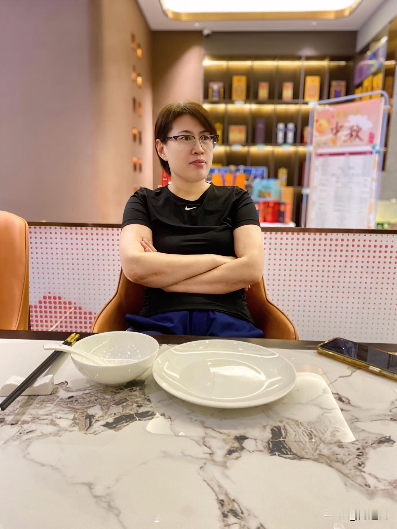 下发的是禁酒令，可受连累的却成了这些人，最后一个感觉很无辜：酒厂，商店，酒店，饭