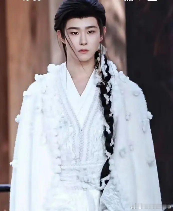 小四是不是借鉴了小龙女的造型