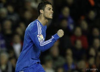 【恐怖69球！世界第一神！C罗今年甩梅西伊布一条街】12月23日，C罗再获进球。