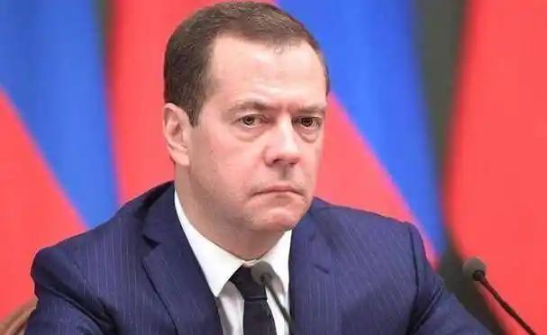 梅德韦杰夫：一旦战败，就用核弹攻击4个国家，让世界进入末日，将动用战略核武器针对