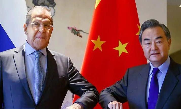 中巴再度达成共识，王毅说中巴两国是好同志、好伙伴，将继续携手同行4月29日，王