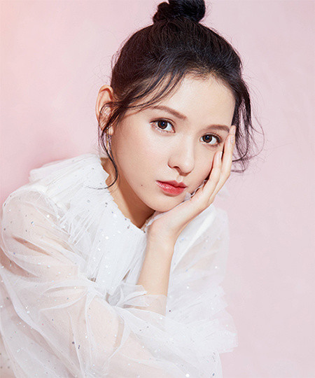 【演员#张予曦自曝被跟踪数月#】知名女演员张予曦今日发博称，自己遭到两伙人跟踪，