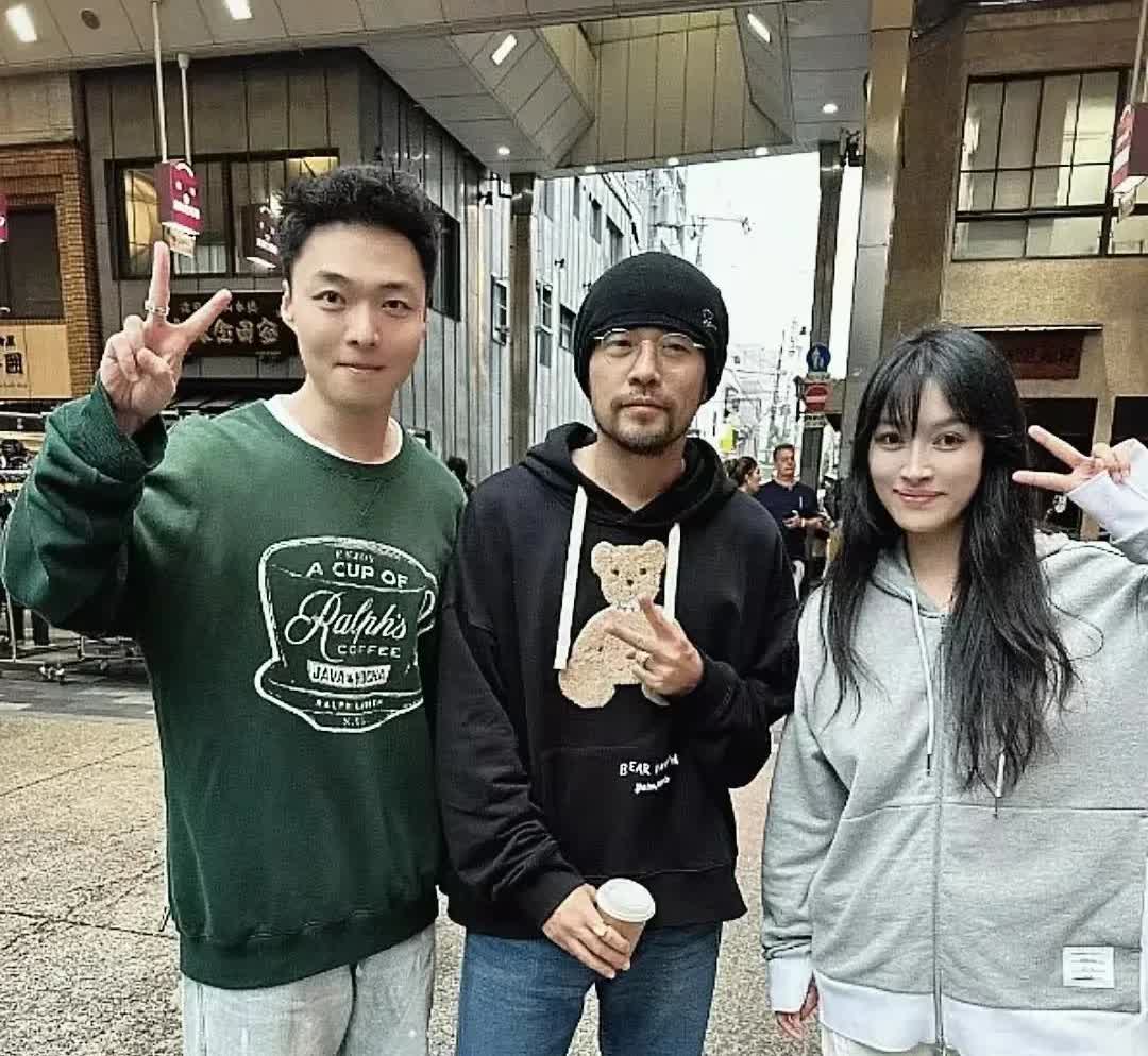 怪不得周杰伦跟以前相比，商演和代言变得少了，而且胡子拉碴，又黑又瘦，原来是身体出