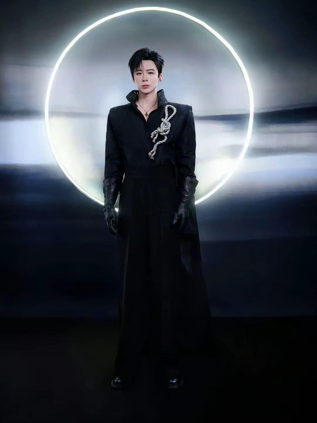 帅了！刘宇宁！2025年10月26日《王者荣耀共创之夜》，刘宇宁演唱了《烟火星辰