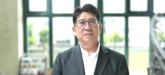 国民党立委林思铭表示，民进党当局在对美关税谈判上完全在搞黑箱，不肯让国民党、民众