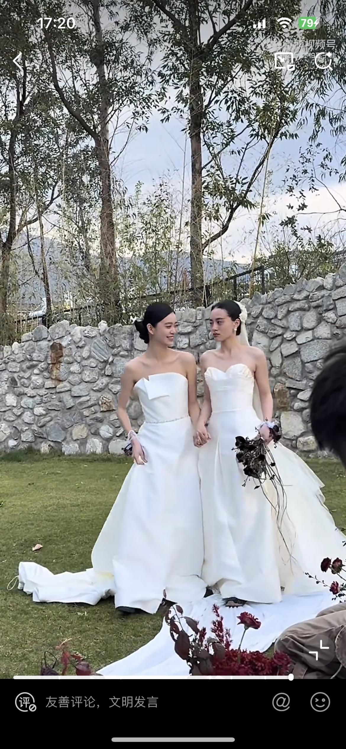 两个小仙女的盛大婚礼，台下竟然还有一堆瞎起哄的亲朋好友送祝福，什么时候同性婚姻都