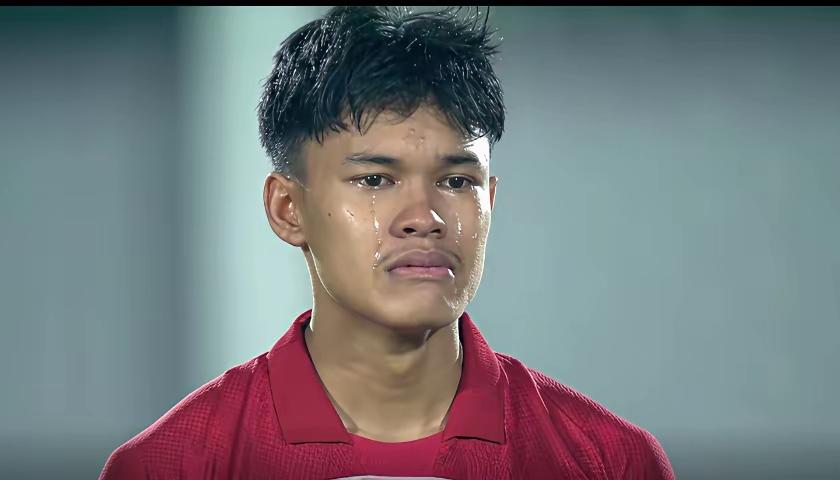 中国U17国少又一次把印尼队员打哭了，这次是被张伯霖最后读秒抽射3比2绝杀！印尼