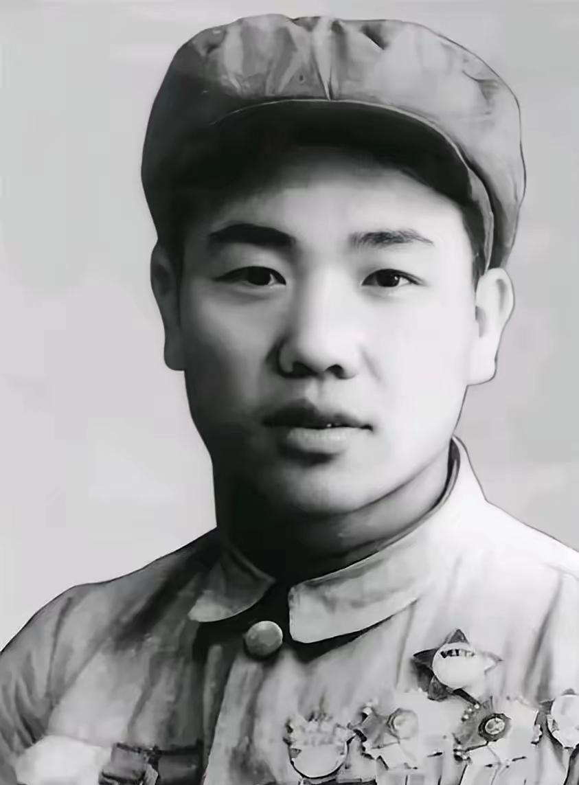 🌞1950年，志愿军排长郭忠田私自放走了美军50多辆坦克，却带领全排以0：
